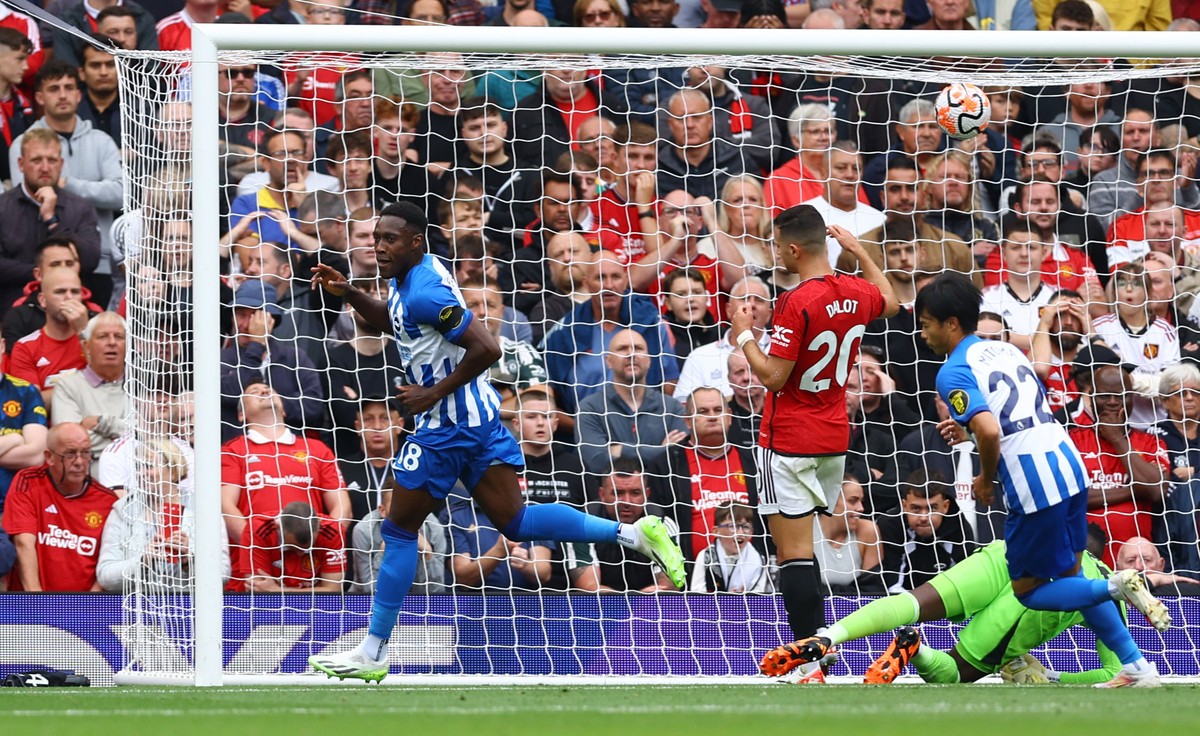 MU tertinggal 0-1 dari Brighton di babak pertama. (Foto: REUTERS/MOLLY DARLINGTON)