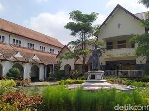 Melihat Jejak Agama Katolik di Museum Misi Muntilan Melihat Jejak Agama Katolik di Museum Misi Muntilan