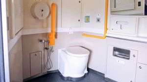 Nyaman! Intip Toilet Penumpang Kereta Cepat Jakarta-Bandung