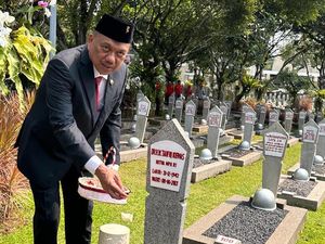 Ziarah ke TMP Kalibata, Olly Dondokambey Bicara Jasa Gubernur Terdahulu