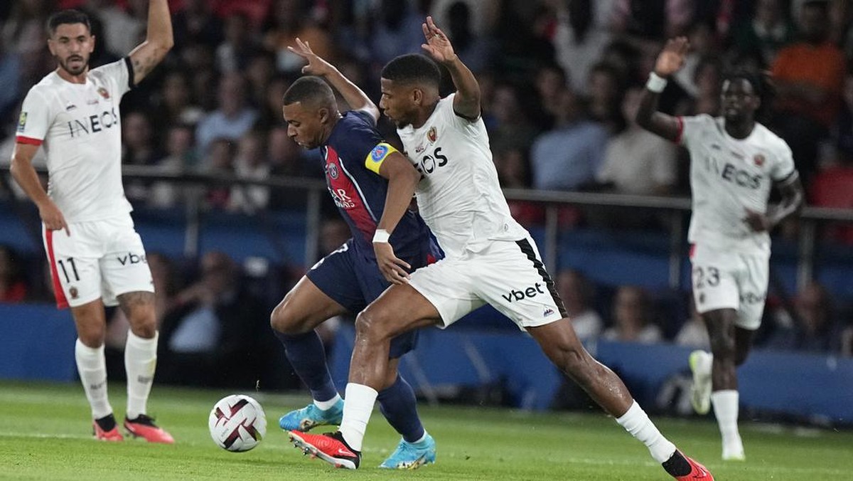 Paris Saint-Germain kalah 1-3 dari OGC Nice dalam lanjutan Ligue 1 (Foto: AP/Michel Euler)