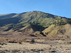 Hore! Wisata Bromo Dibuka Lagi Mulai Besok Hore! Wisata Bromo Dibuka Lagi Mulai Besok