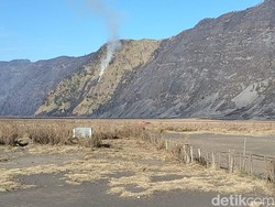 TNBTS: Rombongan Prewedding Picu Kebakaran Bromo Bisa Dijerat UU Konservasi