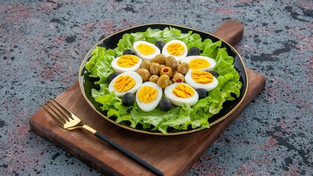 Pola makan nabati/Foto: Freepik.com/mdjaff Ragam diet selebriti yang didukung oleh ilmu pengetahuan