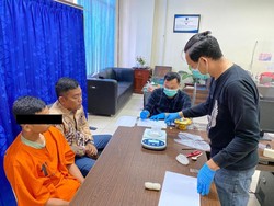 Masukkan Sabu ke Perut Pakai Kondom Lewat Anus, WN Malaysia Ditangkap