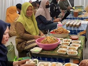Cerita di Balik Pengantin Viral Menikah di Pasar Sleman, Pedagang Ikut Eksis