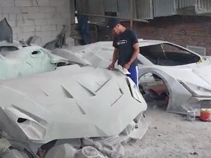 Intip Bengkel Replika Mobil Mewah di Malang, Ada Lamborghini-Jet Car