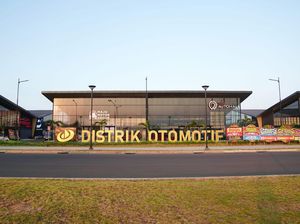 Pusat Otomotif Terbesar Resmi Dibuka di PIK 2 Pusat Otomotif Terbesar Resmi Dibuka di PIK 2