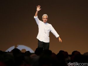 Kelakar Ganjar di FISIP UI: Saya Diundang Pasti Karena Survei Kelakar Ganjar di FISIP UI: Saya Diundang Pasti Karena Survei
