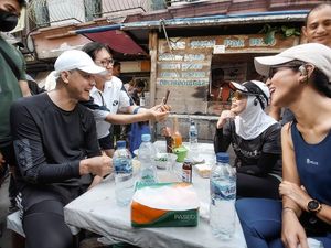 Ganjar CFD-an di Jakarta Lalu Sarapan Mie Ayam, Pedagang Kaget