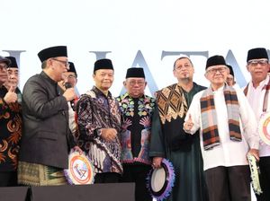 Apresiasi Festival Budaya Betawi, HNW: Semoga Bawa Berkah bagi Warga Apresiasi Festival Budaya Betawi, HNW: Semoga Bawa Berkah bagi Warga