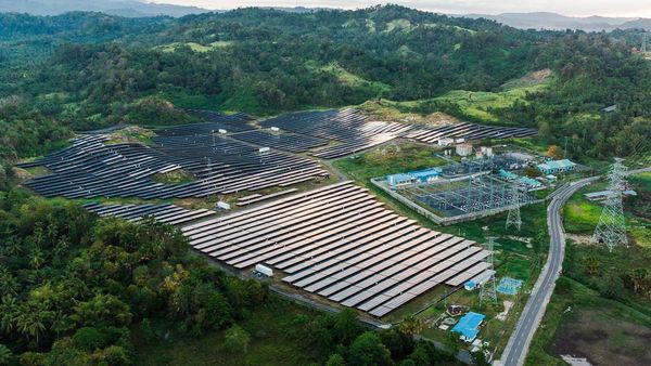 Melihat Ladang Panel Surya Terbesar di Indonesia, PLTS Likupang