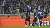 Inter tetap memuncaki klasemen Serie A 2023/2024 dengan poin sempurna dari empat laga, unggul dua poin dari Juventus (10 poin) di posisi kedua. Milan turun ke posisi ketiga dengan sembilan poin. AP/Luca Bruno  
