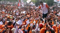 Momen Anies Sapa dan Senam Bareng Simpatisan di Bogor