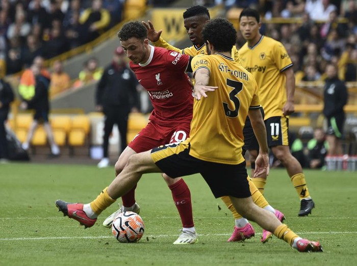 Momen Epic Comeback Liverpool Sikat Wolverhampton Start dengan buruk, Liverpool comeback dan menang 3-1 atas Wolverhampton Wanderers. Kemenangan didapat berkat Cody Gakpo, Andy Robertson, dan gol bunuh diri Hugo Bueno. Laga Wolverhampton vs Liverpool dalam lanjutan Liga Inggris berlangsung di Molineux, Sabtu (16/9/2023) malam WIB.