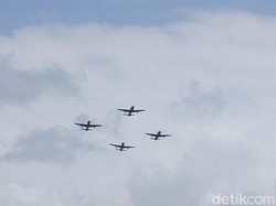 Atraksi Pesawat Tempur TNI AU Warnai Langit Blimbingsari Banyuwangi