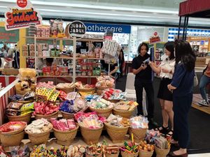 Potret Serunya Komunitas Vintage Gelar Koempoel Jadoel