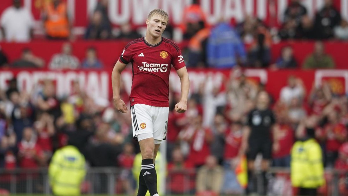 Rasmus Hojlund, masih nol gol di Premier League. (Foto: AP/Dave Thompson)