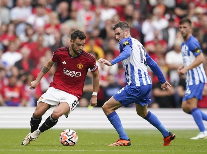 Manchester United kalah lagi. Bermain di kandang sendiri, MU dipermalukan Brighton dengan skor akhir 1-3. Pertandingan Liga Inggris antara MU vs Brighton berlangsung di Old Trafford, Sabtu (16/9/2023) malam WIB.