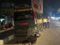 Dua Pelajar Luka Parah Tabrak Mobil Lapas Parkir di Kupang