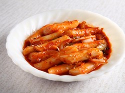 Cara Memasak Tteok biar Empuk dan Tidak Lengket, Makanan Khas Korea yang Lezat