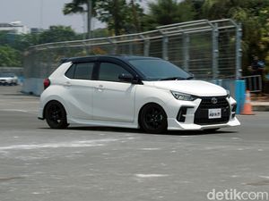 Modifikasi Ringan Bikin Toyota Agya GR Sport Ini Lebih Lihai di Sirkuit Modifikasi Ringan Bikin Toyota Agya GR Sport Ini Lebih Lihai di Sirkuit