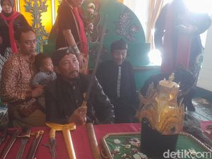 Mengenal Tradisi Jamasan, Pencucian Pusaka Milik Raja Sumedang Larang