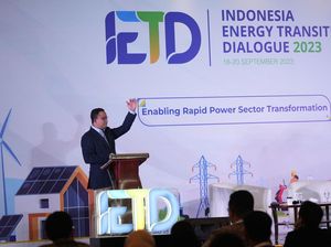 Anies Pamer JIS saat Bahas soal Energi: Rumputnya Sempat Ramai