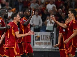 Roma Jawab Kritik dengan Pesta Gol