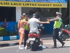 3 Kelakuan Bule di Bali Melawan Polisi Saat Akan Ditilang 3 Kelakuan Bule di Bali Melawan Polisi Saat Akan Ditilang