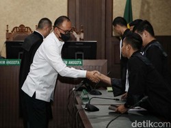 Terkuak di Sidang Rafael Alun soal Istri Pejabat Pajak