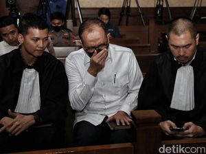 Eksepsi Ditolak, Begini Ekspresi Rafael Alun