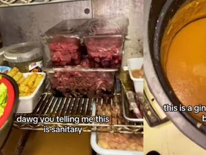 Geli! Mantan Pegawai Ungkap Isi Kulkas Restoran yang Menjijikkan