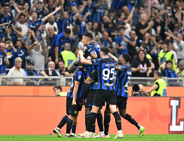 Soccer Football - Serie A - Inter Milan v AC Milan - San Siro, Milan, Italy - September 16, 2023 Inter Milan's Marcus Thuram celebrates scoring their second goal with teammates REUTERS/Daniele Mascolo
