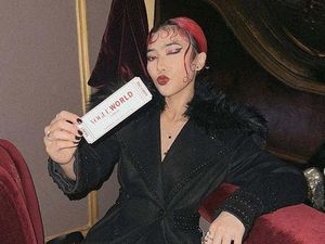 Foto: Isyana Sarasvati Eksis di Vogue World, Ketemu Kate Winslet dan Anna Wintour Foto: Isyana Sarasvati Eksis di Vogue World, Ketemu Kate Winslet dan Anna Wintour