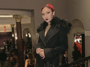 Isyana Sarasvati Raih Penghargaan Artis Solo Rock Terbaik AMI Awards 2023