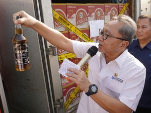 Kemendag Musnahkan Miras-Barang Ilegal Senilai Rp 7 M di Makassar