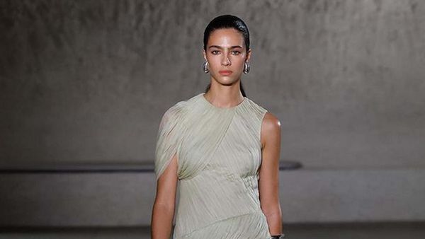 10 Koleksi Tory Burch Spring/Summer 2024, Gaya Elegan yang Effortless