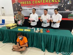 12.600 Ekstasi Senilai Rp 33 Miliar Disita dari Kurir di Surabaya