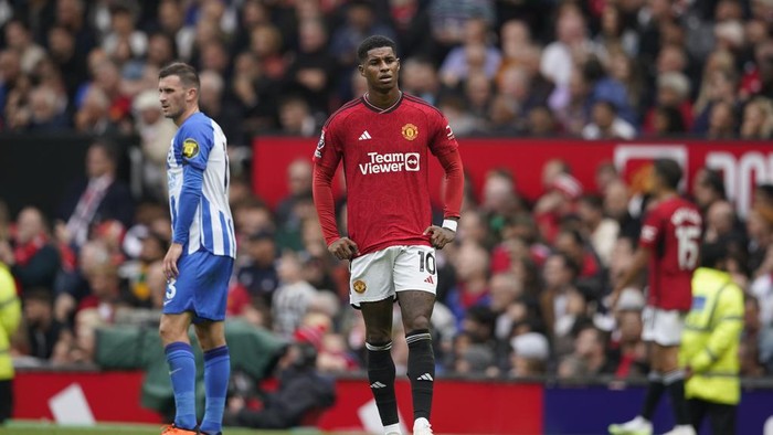 Manchester Uniteds Marcus Rashford walks on the pitch during the English Premier League soccer match between Manchester United and Brighton and Hove Albion at Old Trafford stadium in Manchester, England, Saturday, Sept. 16, 2023. (AP Photo/Dave Thompson)