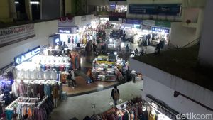 Sesepi Ini Pasar Tanah Abang