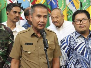 Pj Gubernur Jabar Ungkap Alasan Cabut Izin Acara Anies di GIM Pj Gubernur Jabar Ungkap Alasan Cabut Izin Acara Anies di GIM