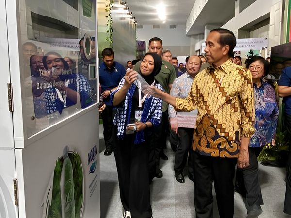 Menekan Emisi Karbon dengan Bijak Berplastik