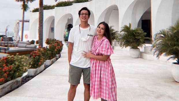 Potret Putri Titian dan Junior Liem