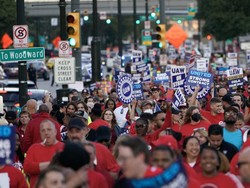 Usai Pekerja Mogok Kerja, Akhirnya Ford Sepakat Naikkan Gaji 30%