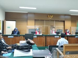 Dituntut 9 Tahun Bui Kasus Korupsi Kredit, Eks Pejabat Bank Banten Minta Bebas