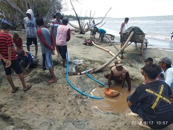 Pemprov Gorontalo Akan Tutup Lokasi Temuan Butiran Emas di Pantai Pohuwato