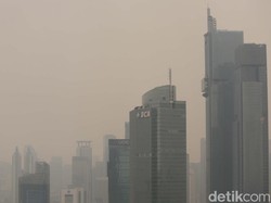 IQAir: Kualitas Udara Jakarta Minggu Pagi Tak Sehat!