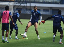 Pulih dari Cedera, Alberto Siap Jadi Starter Lagi