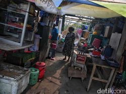 Kegelisahan Warga Kampung Bayam Jelang Pembongkaran Tenda Darurat